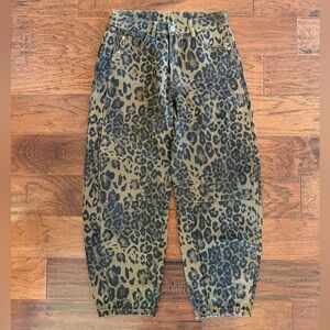 Leopard Barrel Jeans. Size Small.